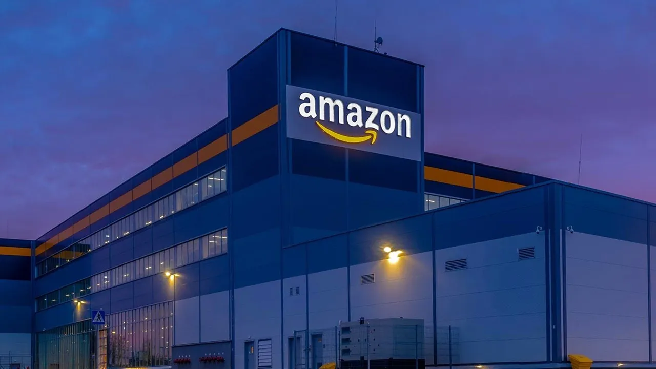 Amazon thừa nhận rằng họ đã tăng nhân viên quá nhanh tại các nhà kho của mình để theo kịp nhu cầu, nhưng tình trạng người dùng đang giảm nhiệt.