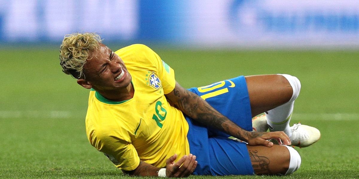 Neymar không thể tiếp tục góp mặt ở trận thứ 2 và thứ 3 của vòng bảng World Cup.
