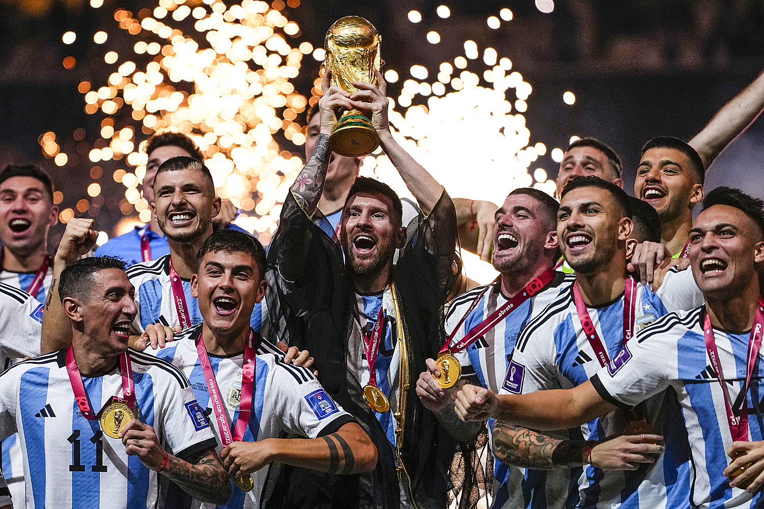 Các cầu thủ Argentina được tăng giá sau tỏa sáng ở kỳ World Cup 2022 và tăng mạnh giá chuyển nhượng trên thị trường bóng đá.