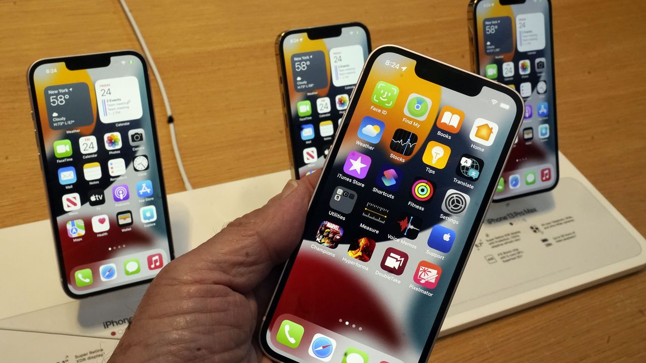 Apple cho biết “phí thay pin ngoài bảo hành sẽ tăng thêm 20 USD cho tất cả mẫu iPhone trước thế hệ iPhone 14”.