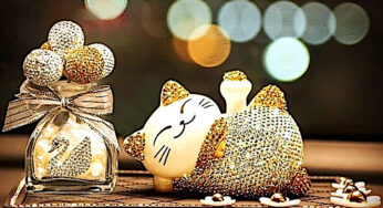 Quà tặng, đồ trang trí hình mèo hút khách dịp Tết Quý Mão