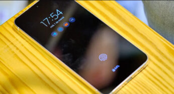 Màn hình Always On trên Galaxy S24 có thể hiển thị hình nền tùy chỉnh, theo phong cách iPhone
